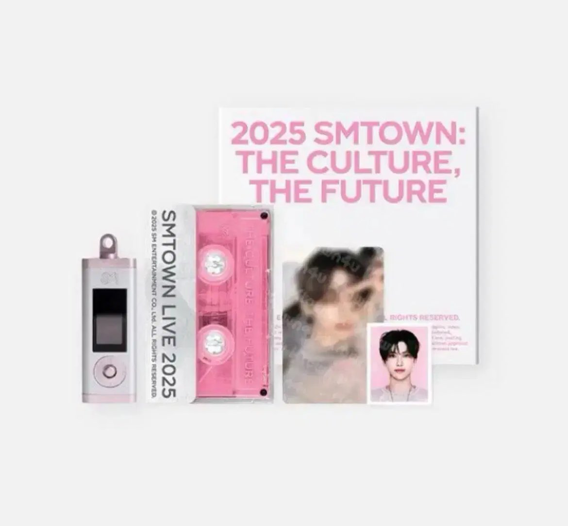sm town 30주년 mp3 시온 양도
개봉하고 아티스트보이스 한번듣고 증사만 뜯었어요
모든구성품 O

8.0 
dm주세요