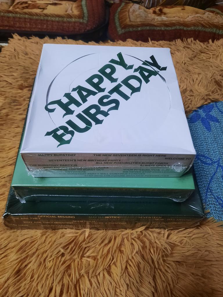 WinkoTopia's tweet photo. wts lfb ph | pls help rt
SVT Happy Burstday Standard Ver

SET A (first pic): 1,350 php
SET B (second pic): 1,200 php

DOP: 3-5 days with nrdp

some albums have dents; please claim only if you're fine with them. https://t.co/hmCIhugObH