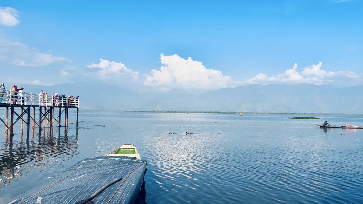 i_imad_19's tweet photo. Wular Lake Bandipora 📍 https://t.co/m7WkhiaicE