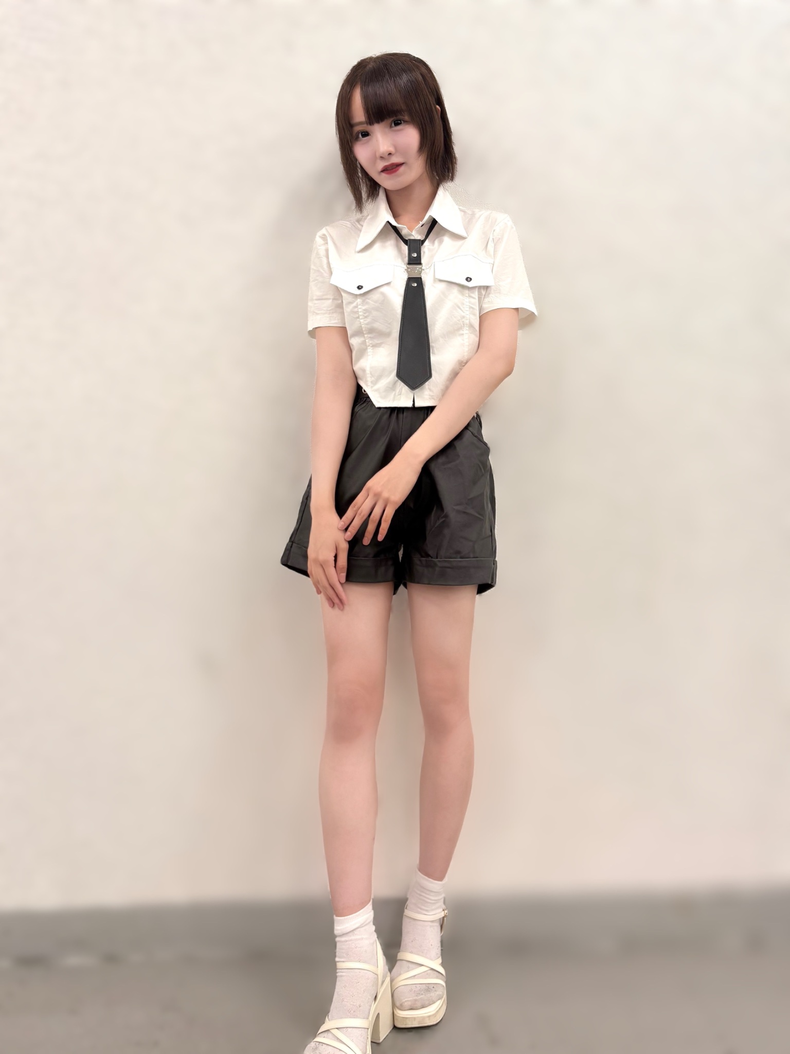 夏目　10個 2025 summer] EFFECTEN / Hibiscus embroidery open collar s/s