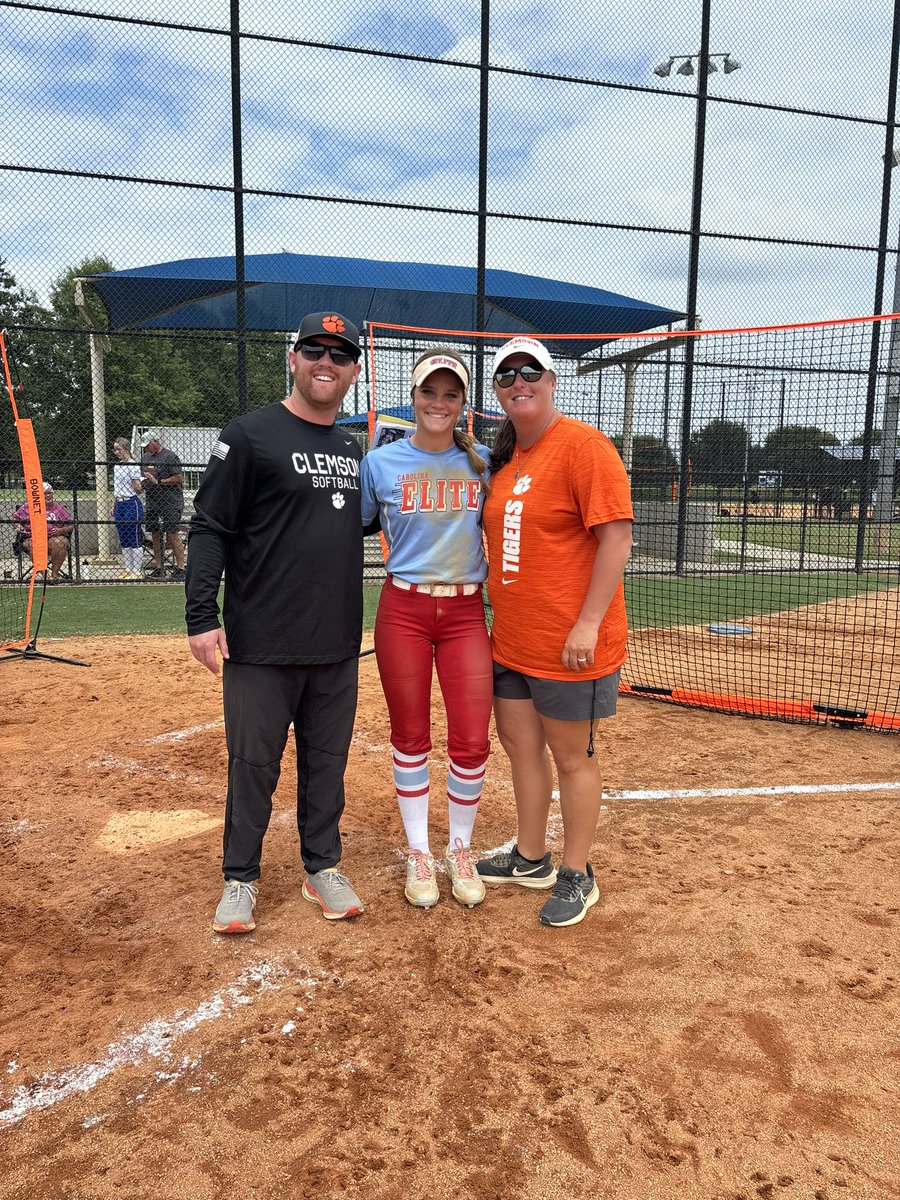 Addy Bacon (@addybac11) on Twitter photo Big thank you to <a href="/clemsonsoftball/">Clemson Softball 🥎</a> for hosting an awesome camp at the CONNECT camp! Learned so much, got great reps in, and met some awesome players & coaches. Can’t wait to take what I learned back to the field!
<a href="/Coach_Wigs/">Ryan Wieligman</a> <a href="/KatieRepole/">Katie “Crash” Repole</a> Big thank you to <a href="/clemsonsoftball/">Clemson Softball 🥎</a> for hosting an awesome camp at the CONNECT camp! Learned so much, got great reps in, and met some awesome players & coaches. Can’t wait to take what I learned back to the field!
<a href="/Coach_Wigs/">Ryan Wieligman</a> <a href="/KatieRepole/">Katie “Crash” Repole</a>