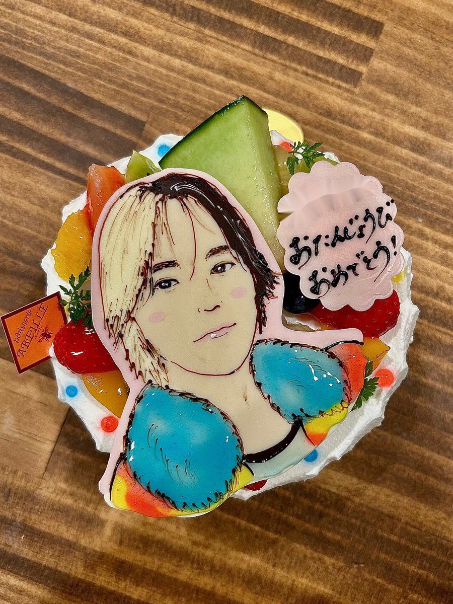 em1usa's tweet photo. 3歳の息子の誕生日ケーキ🎂
大好きなリアルピースのかちょー💙💙💙予想以上にリアルなかちょー💙 https://t.co/3zgNhZYZ4a