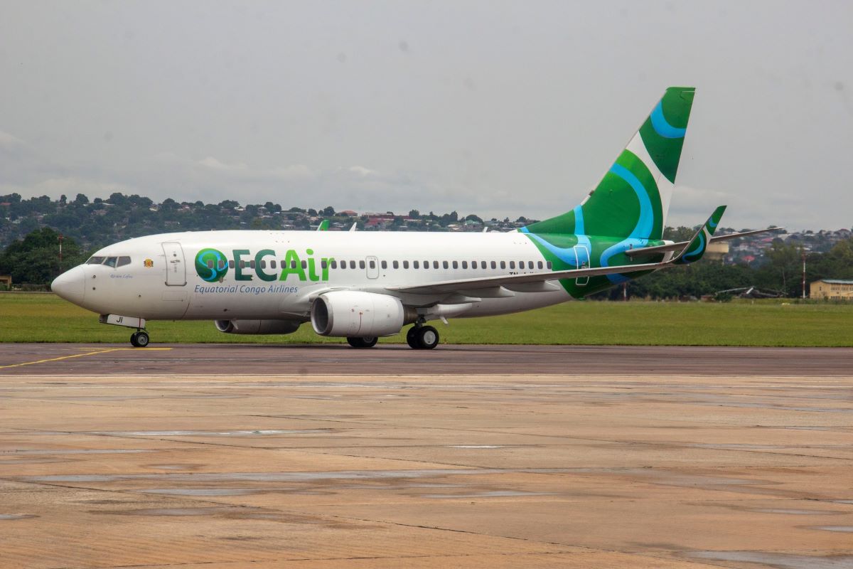 ✈️#TransportAérien CEMAC
ECAir secoue le marché régional en défiant Camair-Co avec des tarifs plus attractifs sur les lignes clés comme Brazzaville-Douala et Yaoundé.

Une concurrence qui profite aux voyageurs d’Afrique centrale ! 🔥🌍 #ECAir #CamairCo #AfriqueCentrale