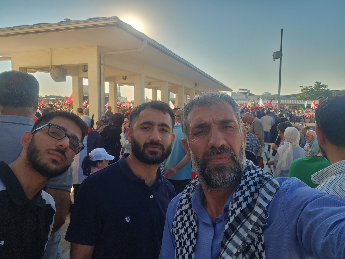 HÜDA PAR Eğil ilçe teşkilatı olarak, "Anadolu'dan Meclis'e Meclis'ten Gazze'ye" teması ile düzenlenen yürüyüş programındayız.
İnsani koridor hemen şimdi açılmalı!
#GazzeyeİnsaniKoridor