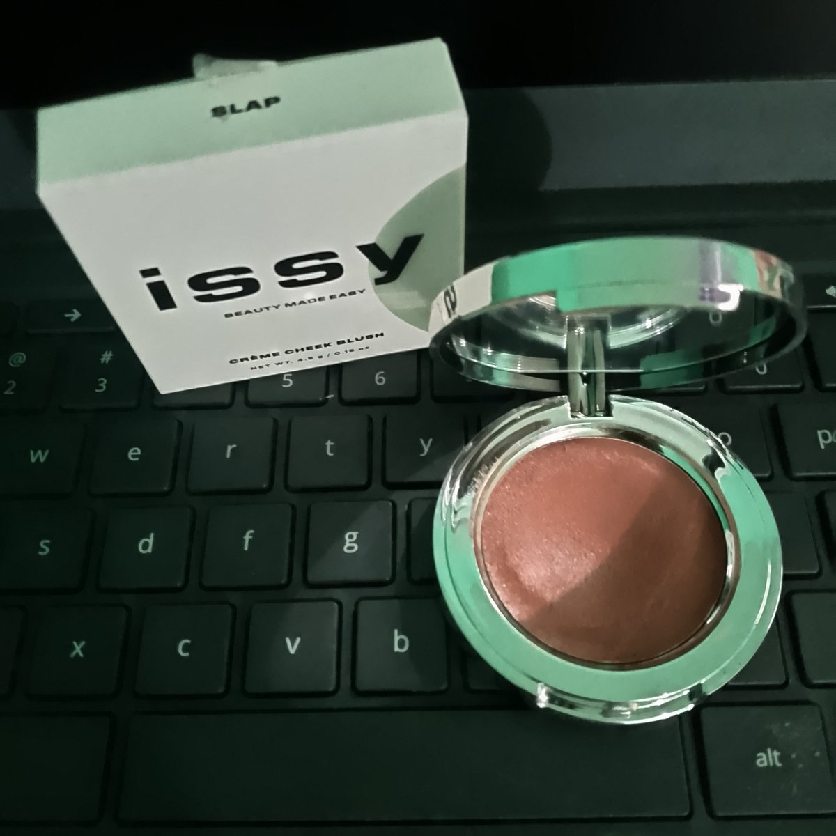 bb_kyoongs's tweet photo. helu for sale preloved makeups! (need funds)

🧷 take all for ₱380

issy mouse tint (mischief) | swatched only-

issy blush (slap) | preloved

jmcy (mn03) | brand new

mop: gcash
mod: flash express (ayaw gumana ng shopee check out ko)

# wts makeup issy jmcy lf wtb https://t.co/41PsPFQR9i