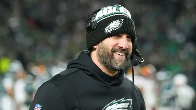 Nick Sirianni is perhaps the most polarizing head coach in the NFL. Despite leading the Eagles to one of the most dominant Super Bowl wins ever, many are still not sold on him. See my thoughts on him as an NFL head coach below. 
#NFL 

csportz.com/is-nick-sirian…