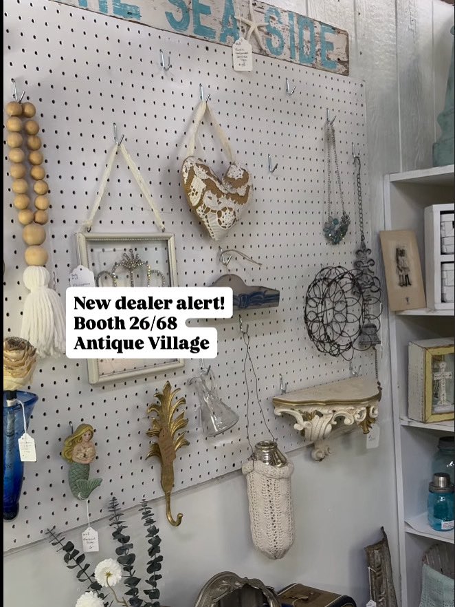 passport_sd's tweet image. Coastal, beach, shabby, chippy! The Antique Village new dealers in booth 26/68 have put together a beautiful new space.

Stop by and check it out! 

#antiquing #sanmarcosca #beachvibe #coastaldecor #antiquemall #vintage #open7days #shopsmall #newdealeralert #vintagedécor