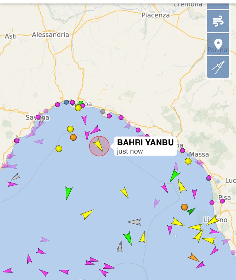 📍للأسف الشديد الخبر صحيح

عمال الموانئ الإيطاليون يعترضون سفينة سعودية تحمل أسلحة متجهة إلى إسـ..رائيل

📍السفينة سعودية وإسمها (ينبع) تتبع شركة (بحري) للنقل اللوجستي وقد كانت بصدد نقل شحنة من مدافع من نوع "اوتو ميلارا" وأسلحة اخرى إلى إسـ..ـرائيل 
جهود عمال الميناء أسفرت عن