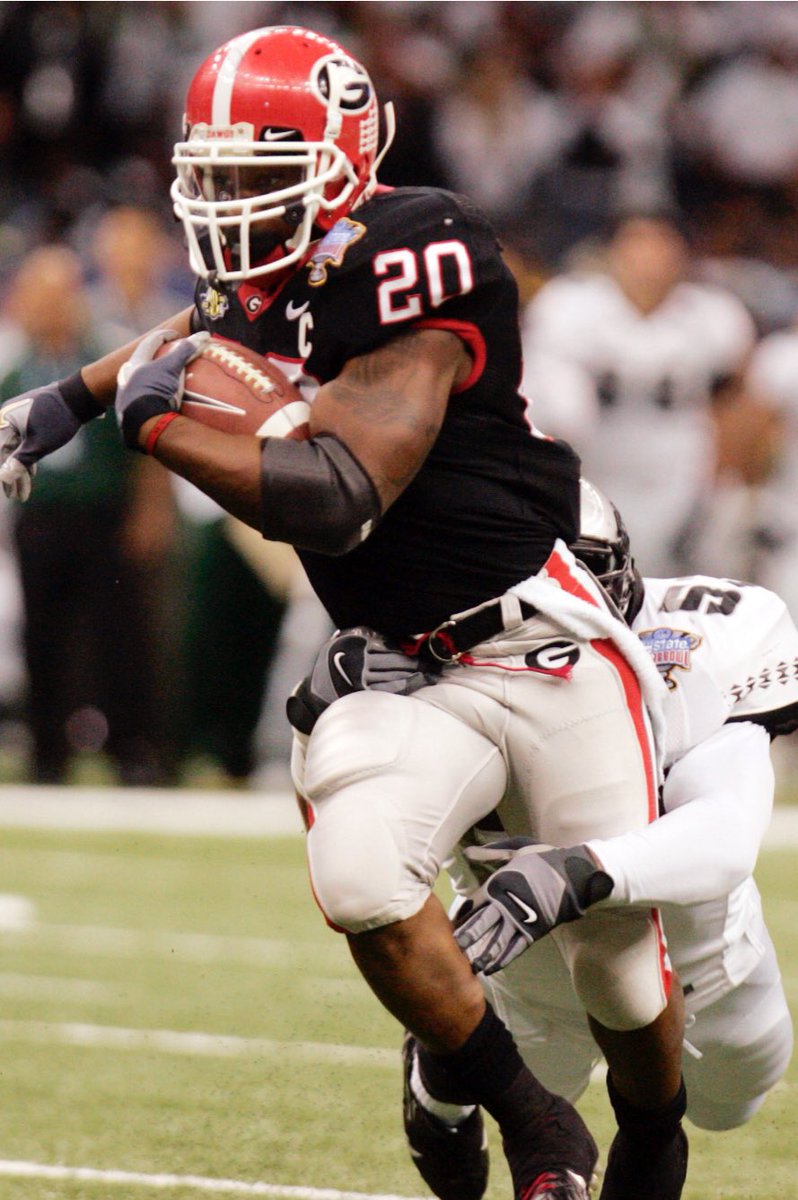 CSG_UGA's tweet image. We are Thomas Brown Days away from the start of a national title run! 

Brown was a Bulldog from 2004-2007

He was an All SEC selection as a freshman after totaling over 1,000 all purpose yards and won the SEC Freshman of the Year but dealt with injuries the rest of his career