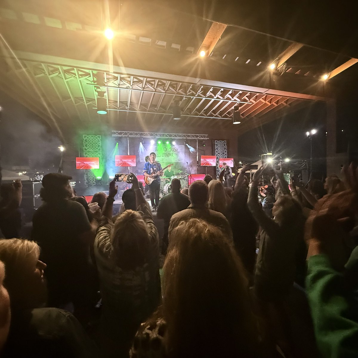 u2tributedesire's tweet photo. 🔥 3 BIG SHOWS ROCKED!! 🔥

Wednesday, July 30th at Horseshoe Valley Resort 7pm! 🇨🇦
Saturday, August 2 at Buffalo Irish Festival 9pm! 🇺🇸
Sunday, August 3 at Canal Days Fest 5pm! 🇨🇦⚡️

#livemusic #festival #portcolborne #barrie #buffalo https://t.co/Ju0vHsgITe