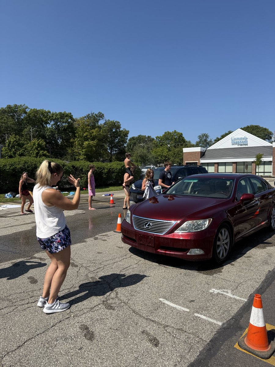 Car wash fundraiser benefiting all local water polo teams. Come to Montgomery Square Plaza and support us! Thank you.
