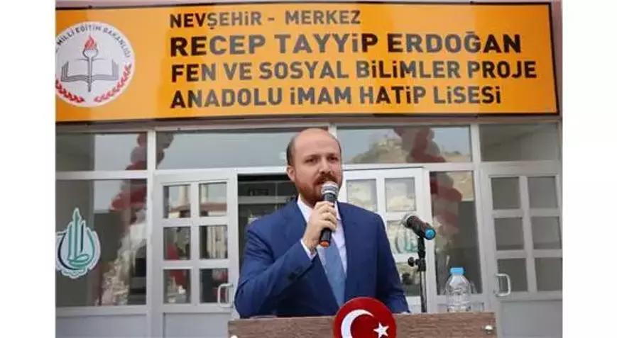 Bilal Erdoğan, "İmam hatipler dünyanın model okulları oldu" diyor. 

Madem öyle neden oğlun Amerikan kolejinde okuyor?