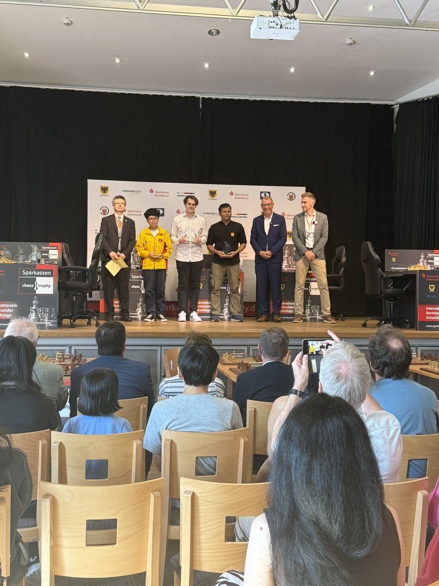 🥇 Matthias Blübaum
🥈 Dau Khuong Duy
🥉 Surya Shekbar Ganguly

#DortmundChess
