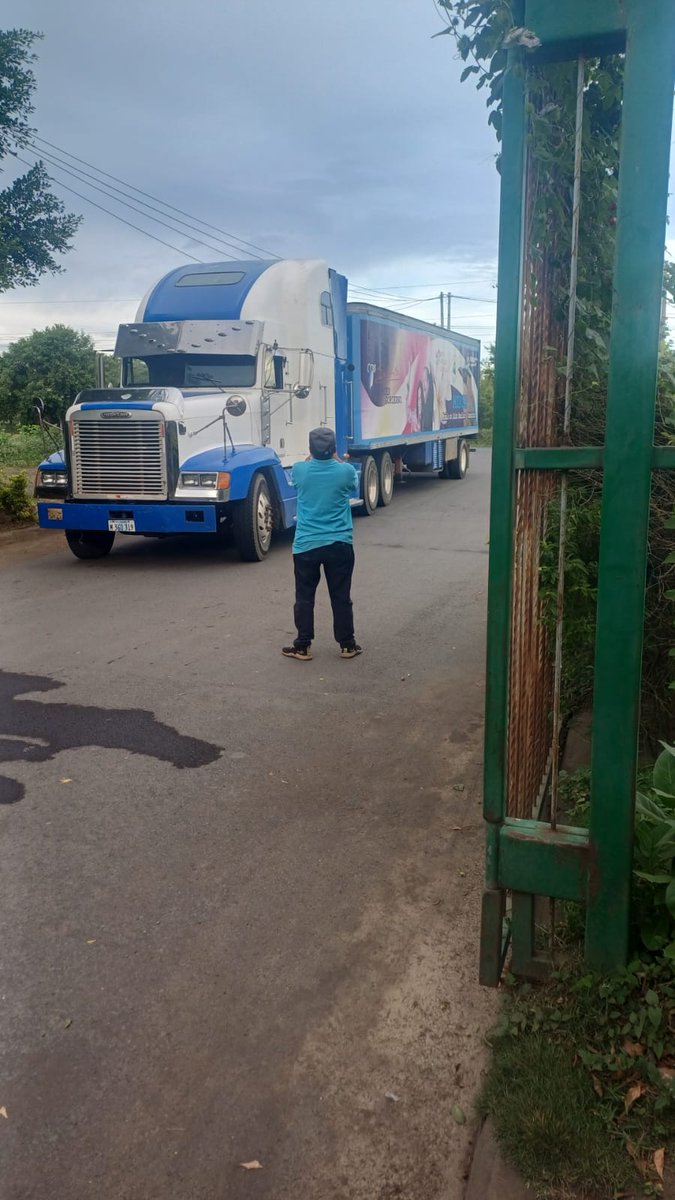 Sabían q en #Nicaragua el Ministerio d Salud x voluntad y conciencia politica, x respeto a la vida y enfocados en el bienestar dl pueblo, lleva clínicas médicas a los barrios?
Hoy la Feria de la Salud llegó a Valle Verde: Odontología Ultrasonido Ginecólogo Consulta Gral.
#10ago