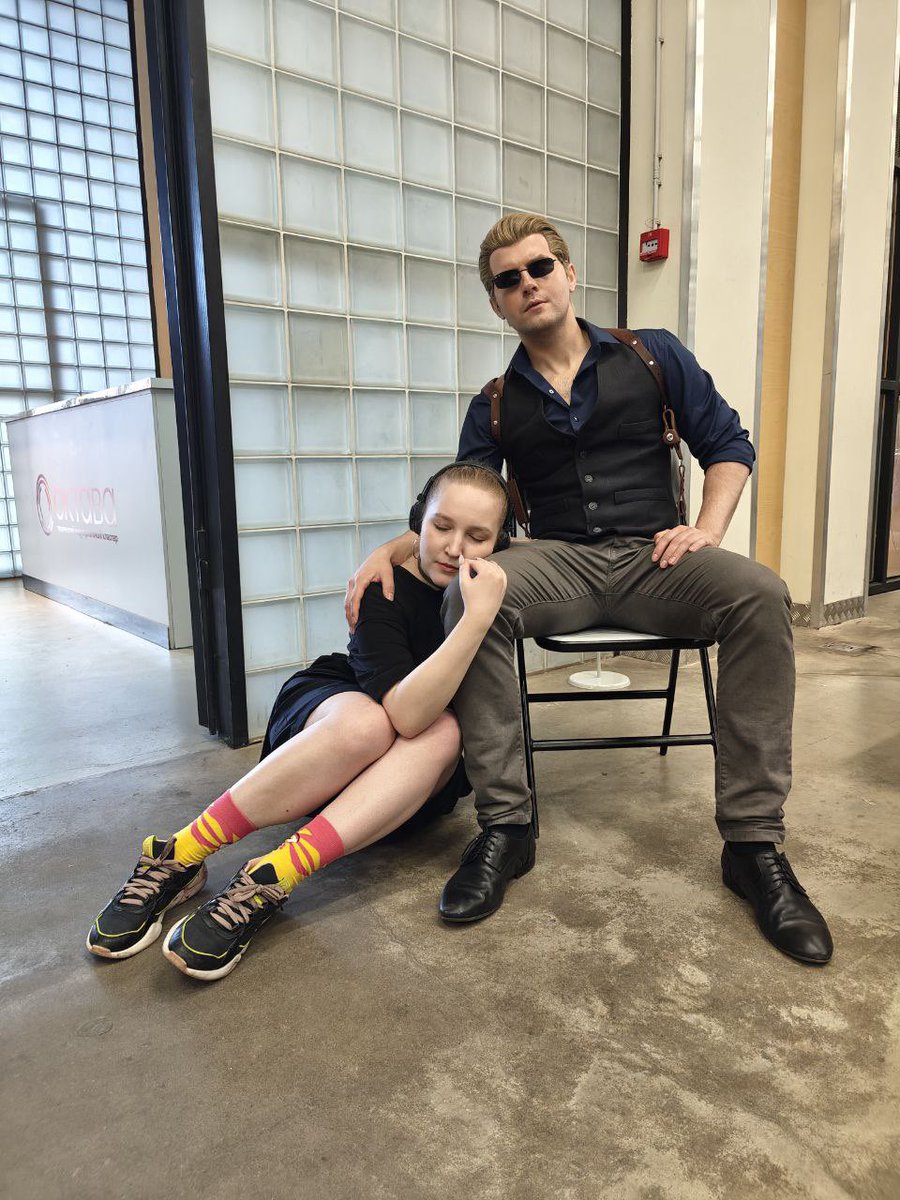 Grayson_Fin's tweet image. My Albert Wesker cosplay at convention 

#AlbertWesker #ResidentEvil
