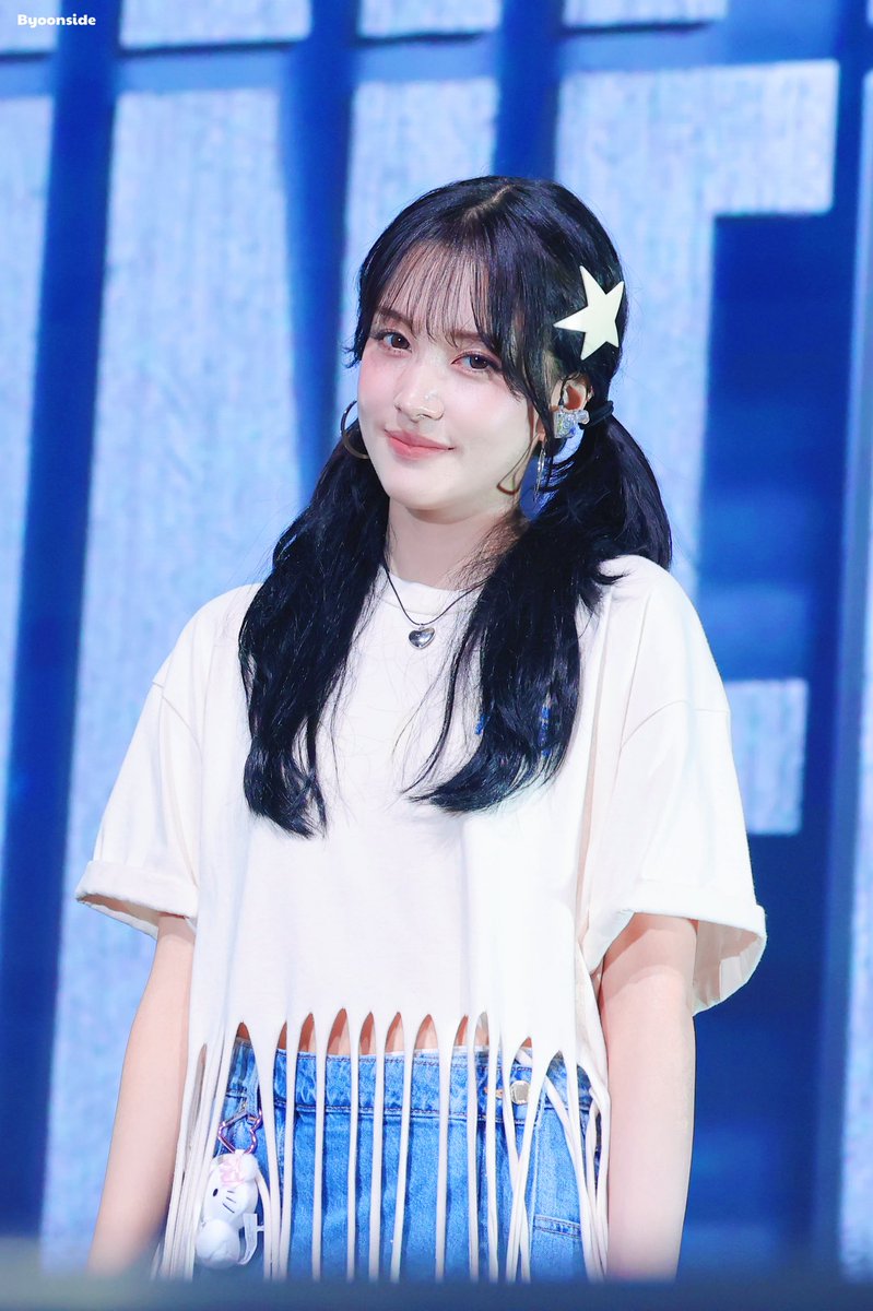 250809 

✨

#스테이씨 #STAYC 
#윤 #Yoon #자윤 #심자윤