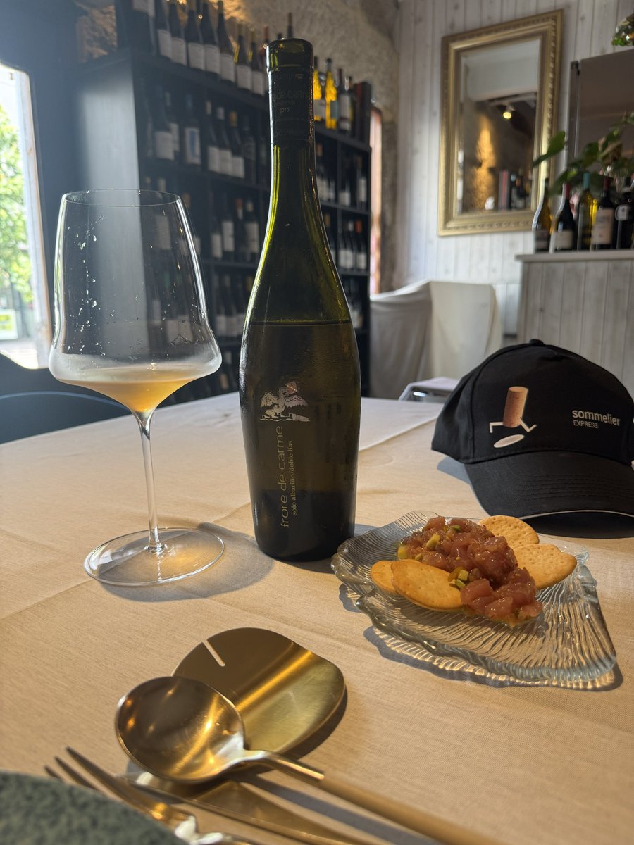 manuelsommelier's tweet photo. @eladio_pineiro https://t.co/LfCQ3FR9Gm