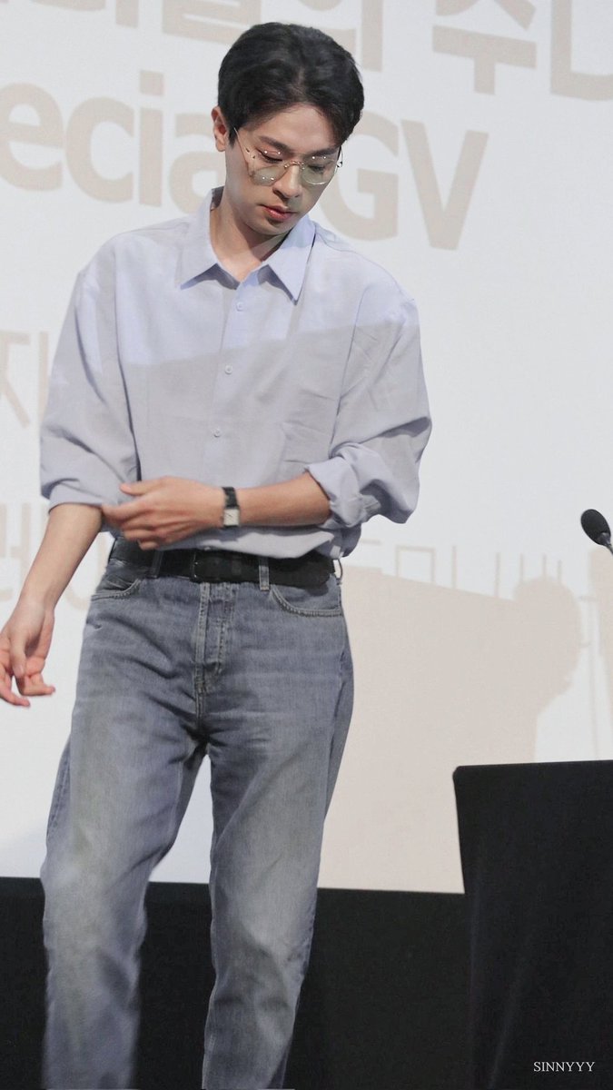 SINNYYY2361's tweet photo. 250809 | 씨네21 30주년 특별전
지극히 사적인 영화관: <킬러들의 수다> GV #박정민

사라진 초점은 못찾아도
그에게 뛸 심댱은 찾아와야지❤️‍🔥 https://t.co/5VoqxJNIDq