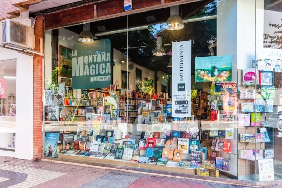 AlbaladejoPress's tweet photo. ¿No tienes lectura para este verano? ¿Te apetece una novela histórica diferente? Prueba con #ROMA1500, a la venta en formato físico en Diego Marín #Murcia y La Montaña Mágica y El Corte Inglés #Cartagena
Y en papel y versión electrónica en Amazon, FNAC, La Casa del Libro... https://t.co/Y5D02Lx8up