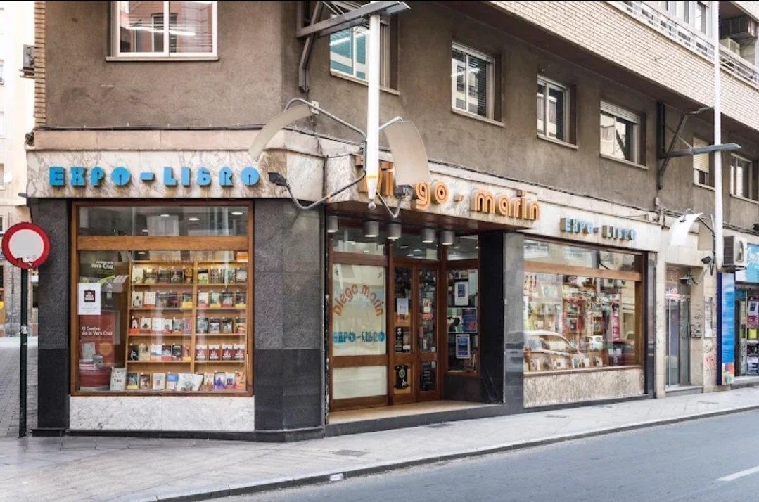 AlbaladejoPress's tweet photo. ¿No tienes lectura para este verano? ¿Te apetece una novela histórica diferente? Prueba con #ROMA1500, a la venta en formato físico en Diego Marín #Murcia y La Montaña Mágica y El Corte Inglés #Cartagena
Y en papel y versión electrónica en Amazon, FNAC, La Casa del Libro... https://t.co/Y5D02Lx8up