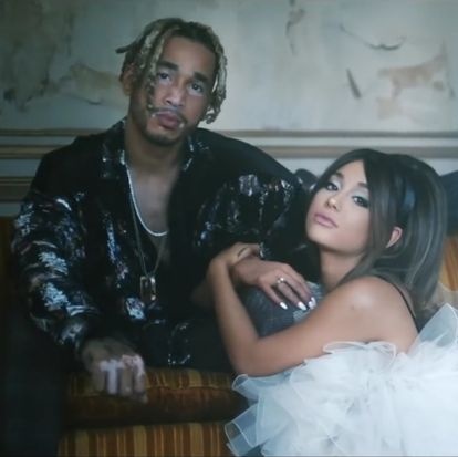 grandestarifan's tweet photo. thoughts on this song? https://t.co/b8mmetGvd2