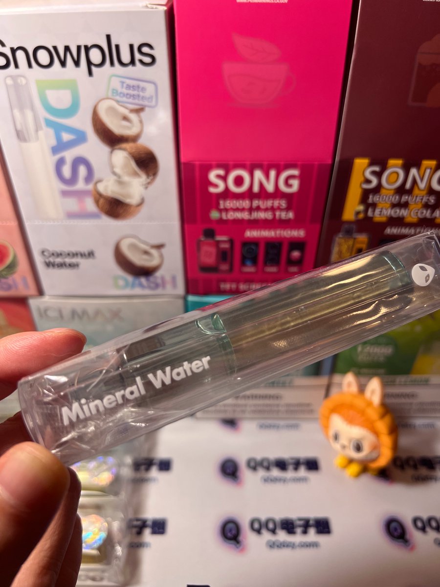 snowplus_song's tweet photo. 小野已上 VVILD外星人系列 12000puffs，性价比极高，现有口:矿泉水，绿豆，薄荷，冰冻之刃，青提，龙井，柠檬红茶，可乐，椰子水，西瓜 https://t.co/PSoJXyIerP