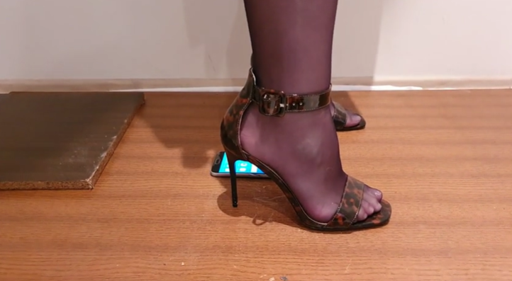 DazeOrg's tweet photo. https://t.co/Uz2kf0ksRq #crush #crushfetish #sandals #heels #crushinheels #c4s #clips4sale #giantess #meangiantess #destruction #Phonecrush #electronicscrush #pantyhose #stilettos #footfetish #feetfetish #nylon #pantyhosefetish https://t.co/muO845993Y