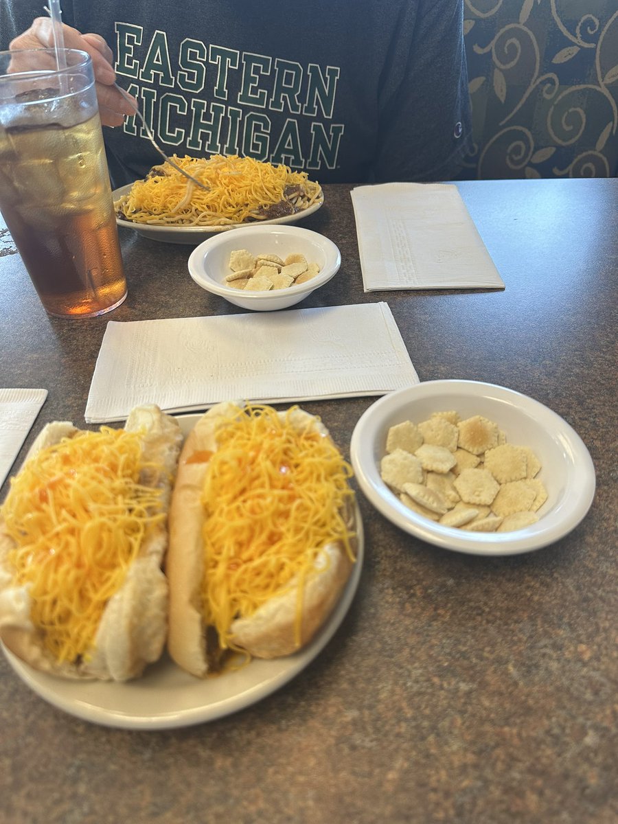 WhatTheBuck11's tweet photo. Skyline Sunday #AlwaysGood @Skyline_Chili https://t.co/8yWs9bPWxD