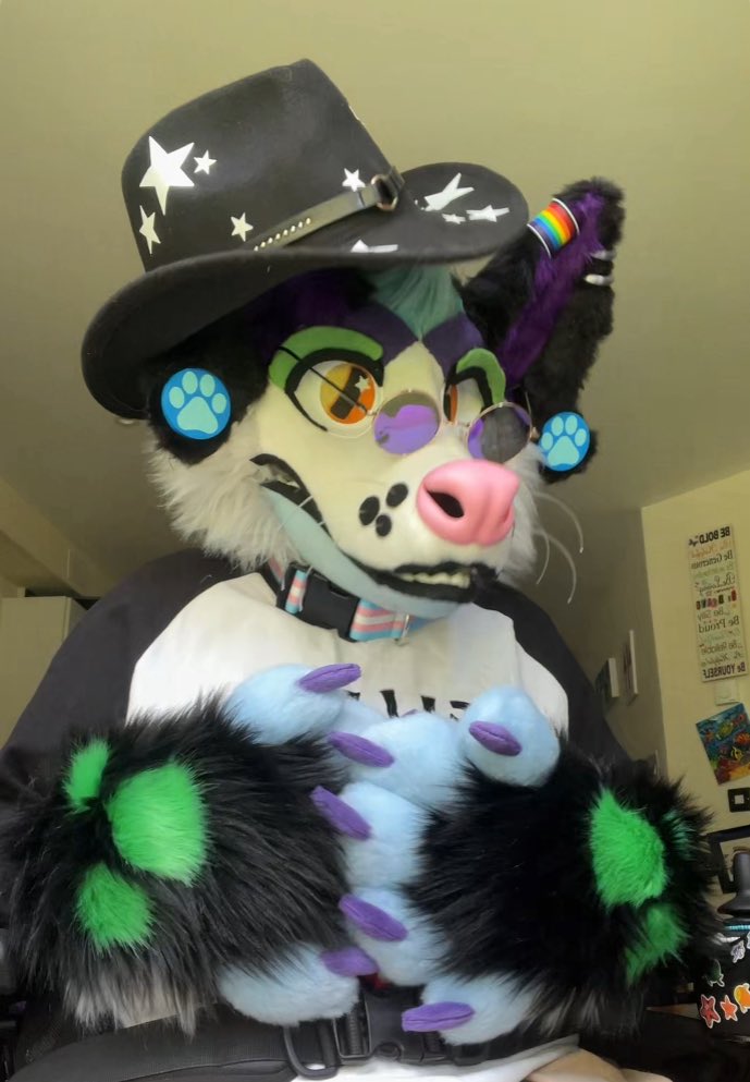 Jamble_trashfox's tweet photo. Seen as he’s getting thirsted over on TikTok you can have him here too >:]
Cowboy Jamble with his new paws by the amazing @MoonMakes05 (moonlight_makes on insta). Getting ready for Halloween early because why not! Plus I had the hat from a recent house party 🎉🍸
#furry #fursuit https://t.co/BJWknoQohN