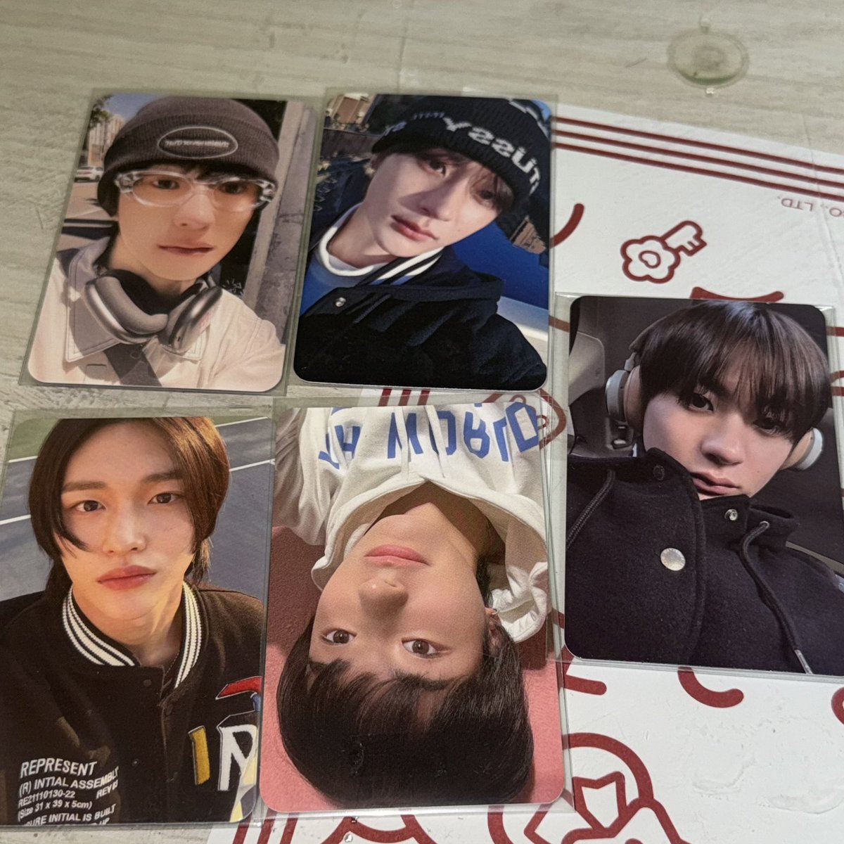 yangdoo_17's tweet photo. 라이즈 포카 양도합니다
DM 주세요⭐️

riize riizing 쇼타로 은석 성찬 원빈 소희 앤톤 에필로그 필름 라이즈 포카 양도 트레카 랜덤팩 pink christmas 빈앤톤 또토리 영원즈 자석즈 유닛 포카 trading unit poca shotaro eunseok sungchan wonbin sohee anton wts 팝업 엠디 https://t.co/vQhZvujKtk