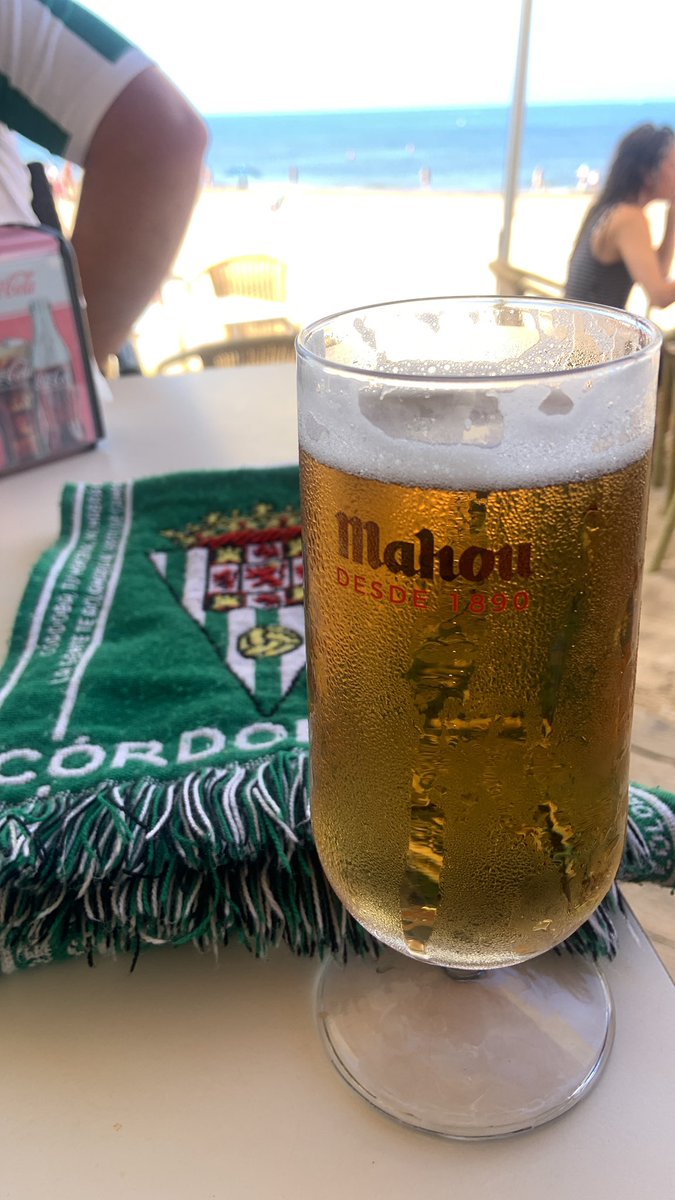 Mariomll8's tweet photo. En todos lados.On Tour🔝🤍💚 https://t.co/zJQuZ0nfrN