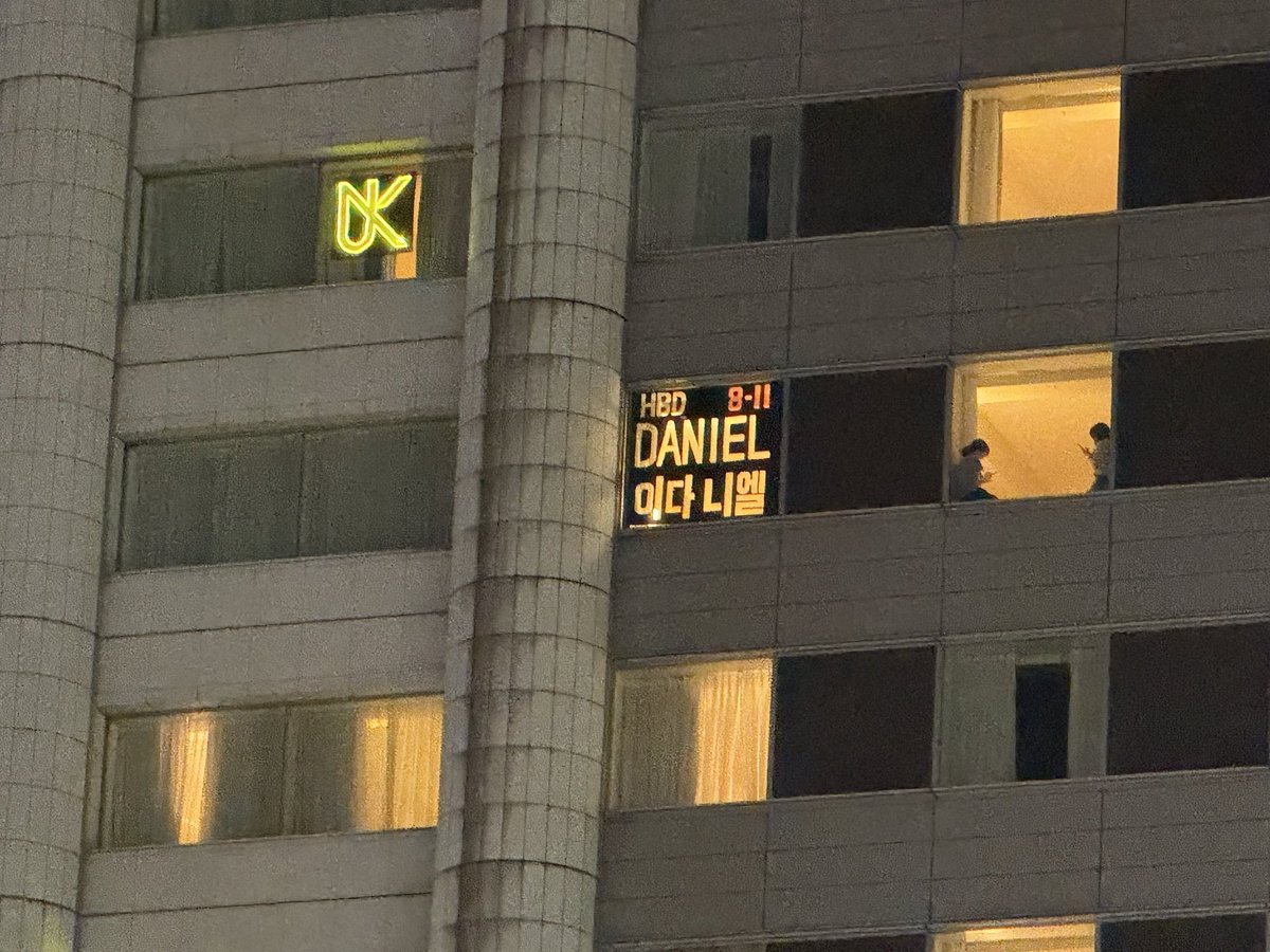 Winding0811's tweet photo. Daniel happy 20th birthday!!
I love you so so much and I hope you to know that there are so many people who are loving and supporting you! Just pursue your dream bravely. We will always stand by your side, waiting for your debut!
#DANIEL #HappyDanielDay_ #이다니엘_생일축하합니다 https://t.co/7D37uhaWC4