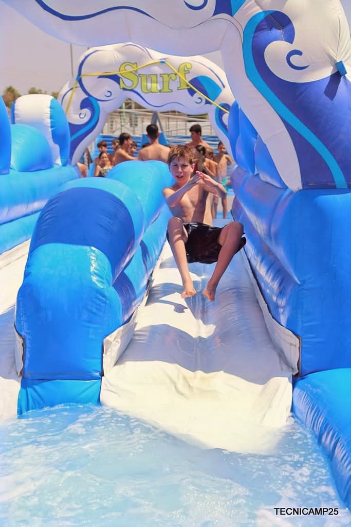 tecnicamp's tweet image. Día 10: Hemos despedido Tecnicamp25 por todo lo alto, con diversión y sobre todo ¡baloncesto! GRACIAS a todos los campistas, familias, entrenadores, colaboradores y patrocinadores por hacer posible una edición tan especial. Sin vuestro apoyo y energía, nada de esto sería igual.