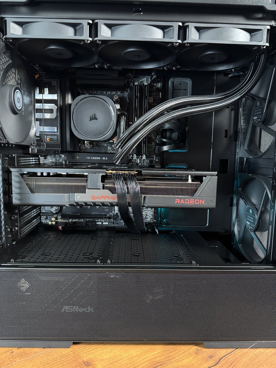RGB is cool and all but I LOVE a stealth pc. And not just because it makes cable management a breeze… okay maybe it is just that 😅