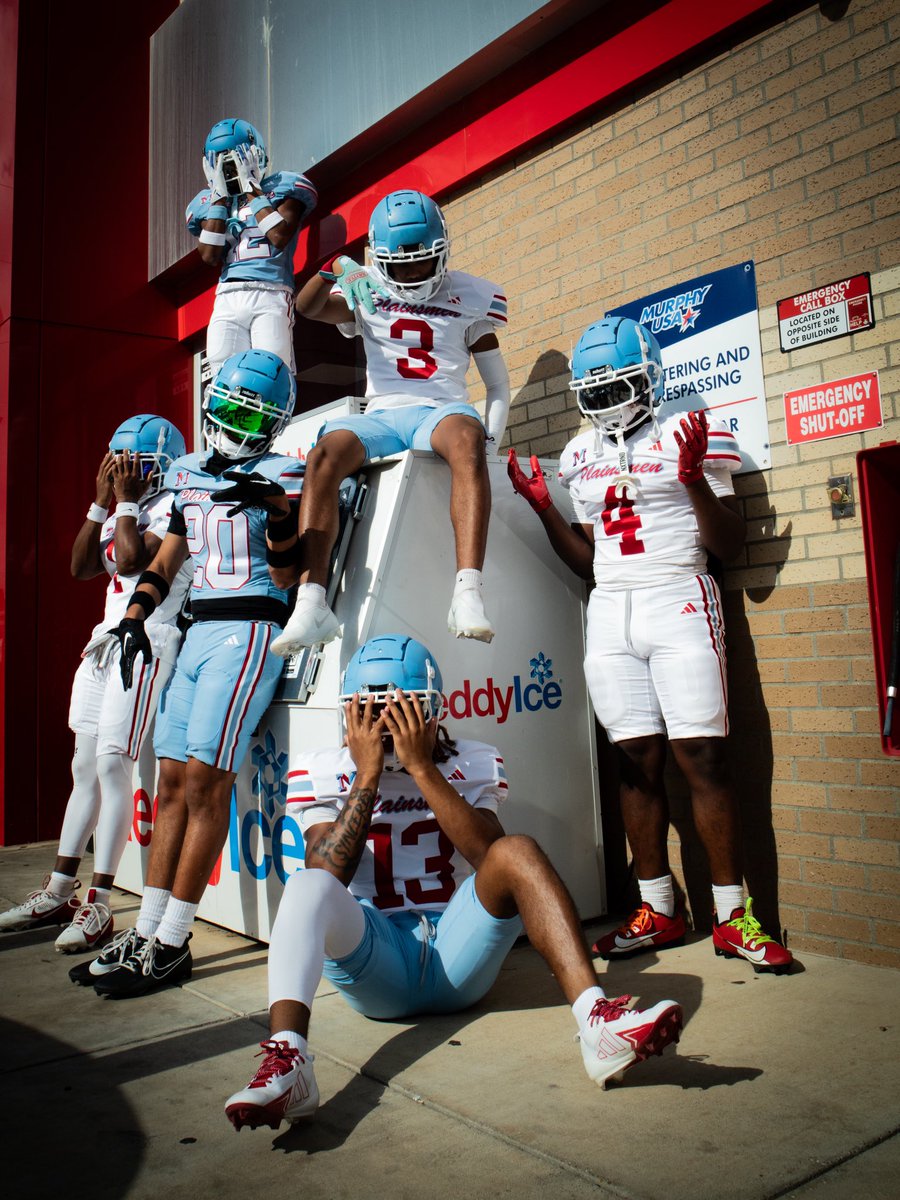 Darron Deuce Moore tweet media