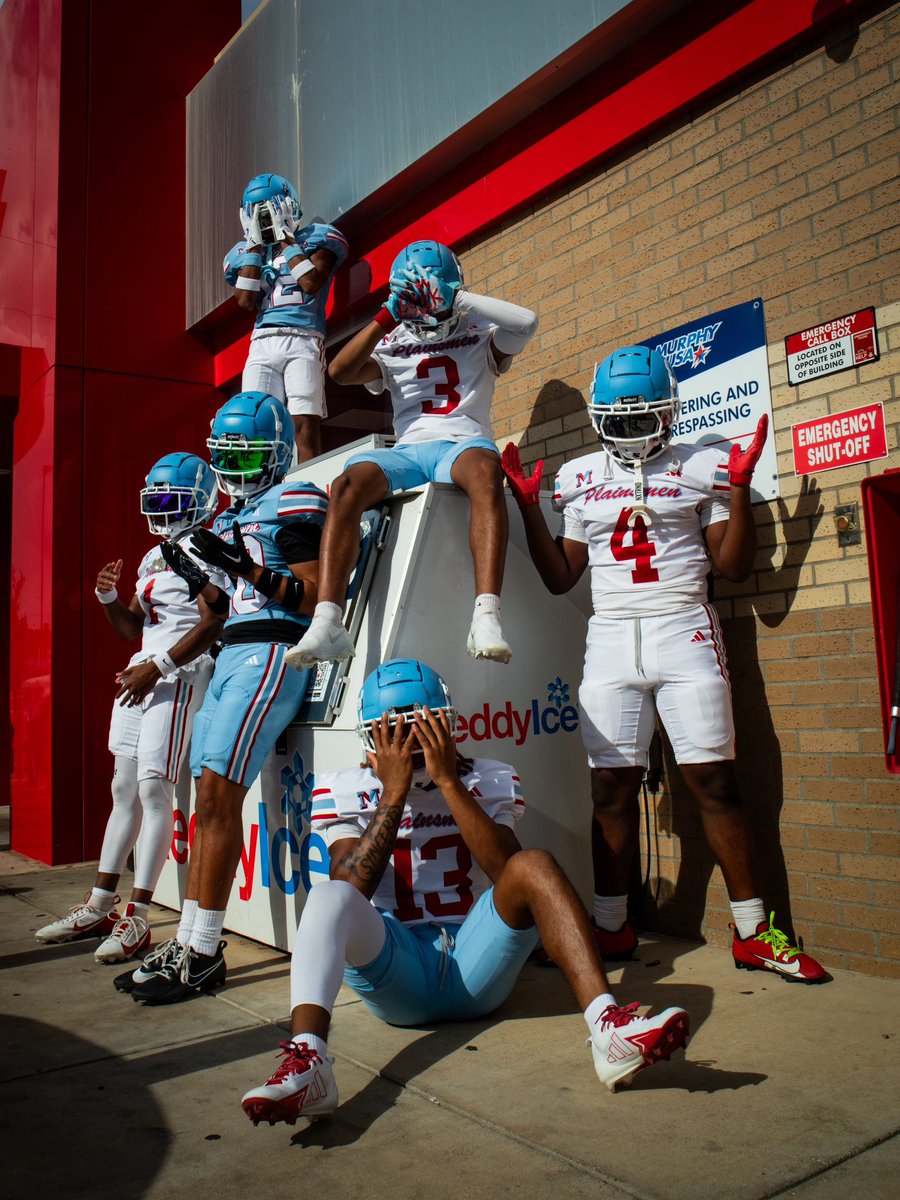 Darron Deuce Moore tweet media