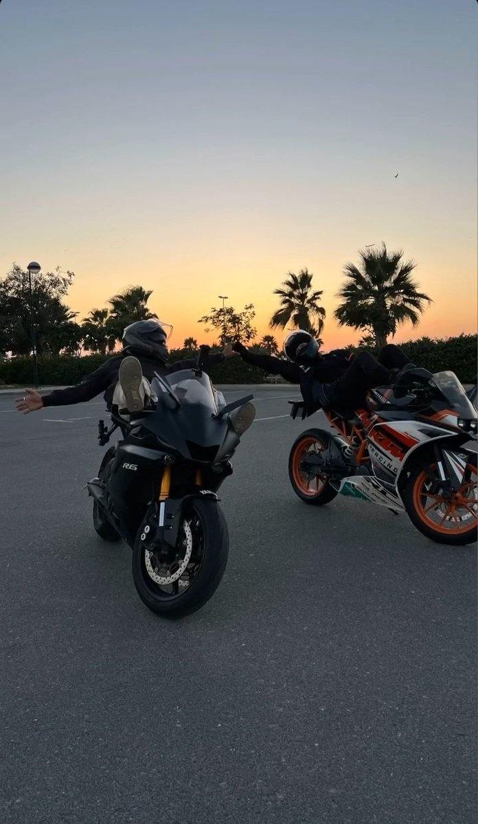 Adrenalini,tutkuyu yaşamayı senden öğrendim, 2 tekere aşık oldum sayende,az yarışa tutuşmadık ama her zaman olduğu gibi son yarışta da benden önce bitirdin abim Yattığın toprak incitmesin Işıklar içinde uyu #denizservannarin