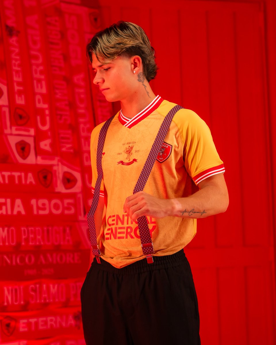 𝑅𝑖𝑐𝑒𝑟𝑐𝑎, 𝑑𝑒𝑠𝑖𝑔𝑛 𝑒 𝑣𝑎𝑙𝑜𝑟𝑖𝑧𝑧𝑎𝑧𝑖𝑜𝑛𝑒 𝑑𝑒𝑙𝑙𝑎 𝑛𝑜𝑠𝑡𝑟𝑎 𝑠𝑡𝑜𝑟𝑖𝑎 ⚪️🔴

#𝐴𝐶𝑃𝑒𝑟𝑢𝑔𝑖𝑎𝐶𝑎𝑙𝑐𝑖𝑜 𝑝𝑟𝑒𝑠𝑒𝑛𝑡𝑎 𝑙𝑒 𝑛𝑢𝑜𝑣𝑒 𝑚𝑎𝑔𝑙𝑖𝑒 25/26, 𝑑𝑖𝑠𝑝𝑜𝑛𝑖𝑏𝑖𝑙𝑖 𝑎 𝑝𝑎𝑟𝑡𝑖𝑟𝑒 𝑑𝑎 𝑑𝑜𝑚𝑎𝑛𝑖 𝑝𝑟𝑒𝑠𝑠𝑜 𝑖𝑙 𝑛𝑜𝑠𝑡𝑟𝑜