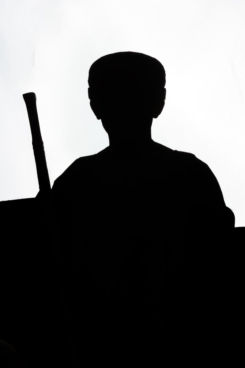 هذا تصويري احد المعاريس 

يسمى هذا النوع من التصوير تصوير السيلويت (Silhouette Photography) أو التصوير الظلي

بس ايششش رايكمم
