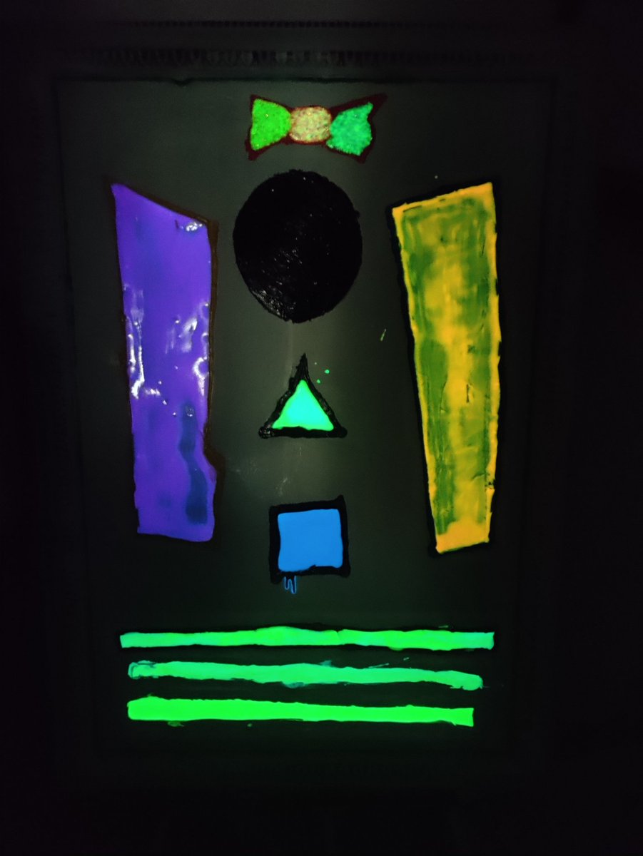 CoenBeorn's tweet photo. Oregon State Fair Entry "Abstract Clown #1" #oregonstatefair #Glow #Clown #Art #painting https://t.co/ChzMqgcJsh