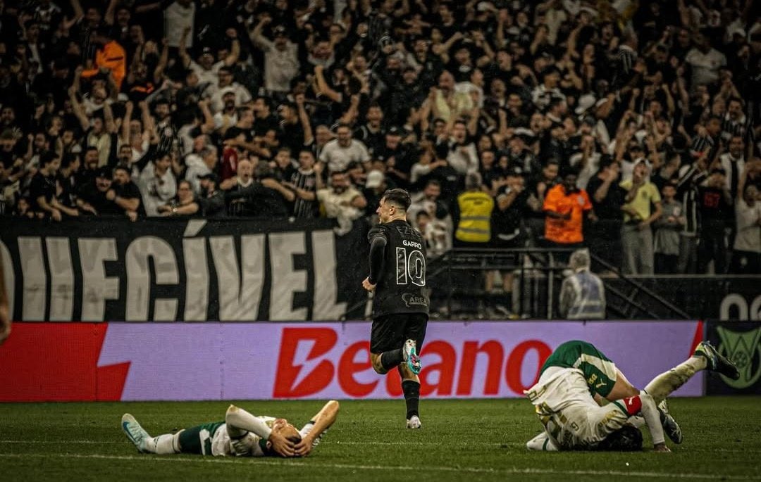 aallblackv's tweet photo. feliz dia dos pais https://t.co/TEEeFAqJie