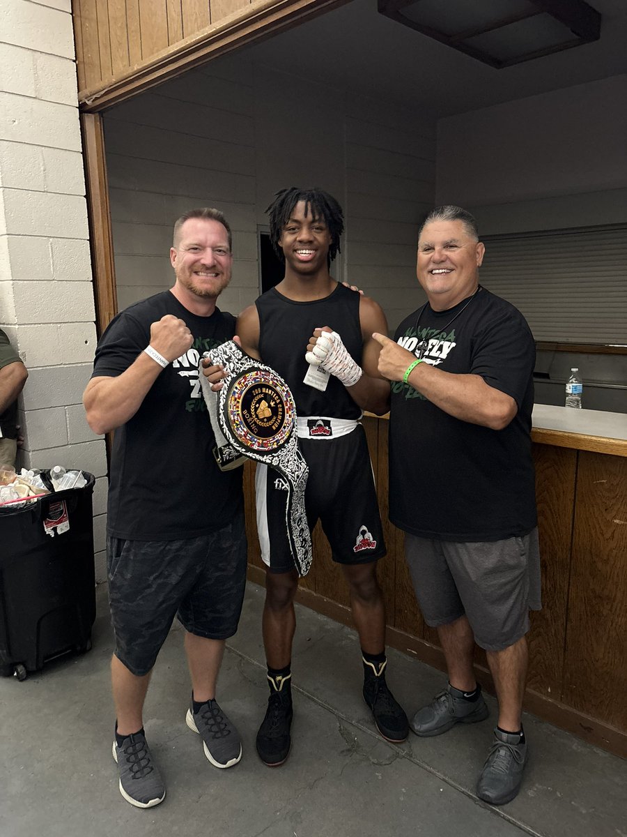 This kids going to be a World Champ someday.  Awesome performance by Manteca High’s Elijah Stevenson last night!!! 🥊🦬💪🏼