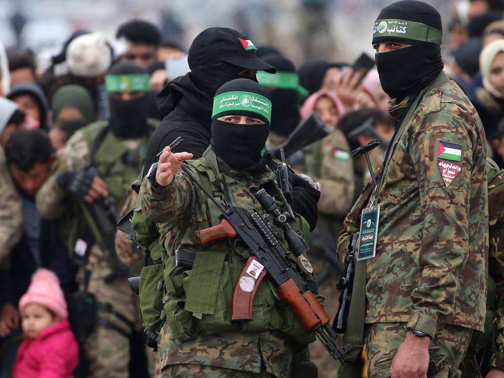 Israel says, “We will eliminate Hamas,” but Hamas has formed a new unit called Sahm (“Arrow”), which will target those Israeli spies, thieves, and collaborators in Gaza who steal aid, hoard supplies, or serve Israel in any way. This unit has officially begun its operations.
Insha