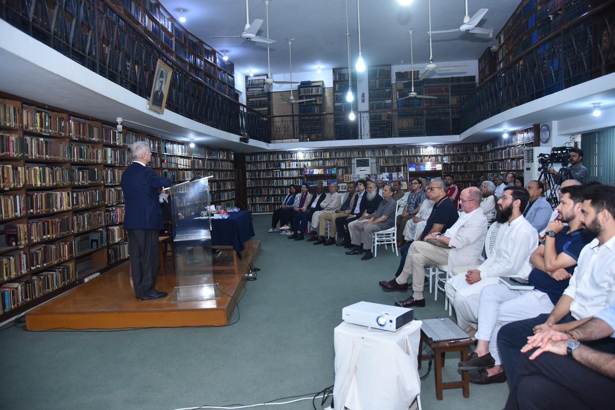 TC_KarachiBK's tweet photo. Honored to be invited by Pakistan Institute of International Affairs (PIIA), one of the Pakistan's oldest &amp; most important thinktanks, to deliver a speech &amp; presentation on “My Stay in Pakistan &amp; Türkiye-Pakistan Relations”. Grateful to Hon. Dr. Hassan for her warm hospitality. https://t.co/nUW1enefYQ