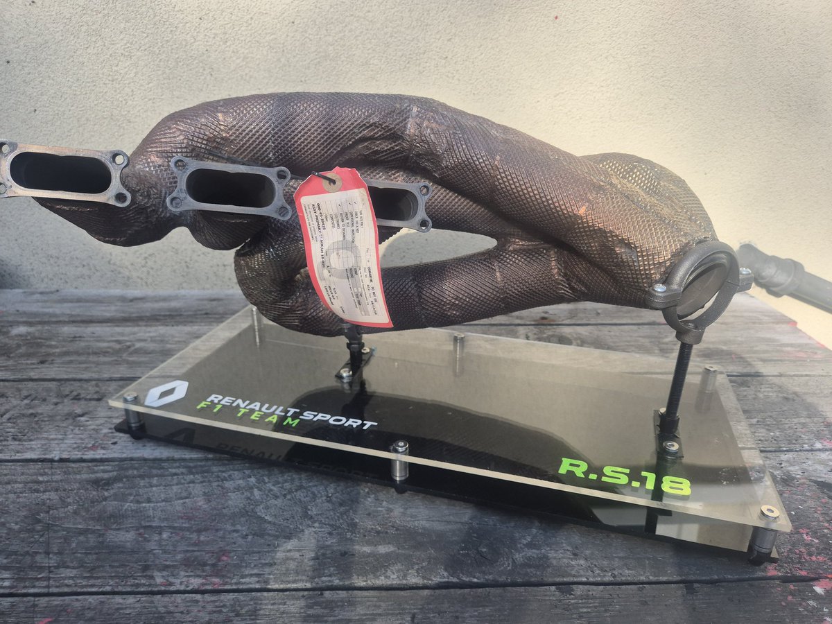 artiF1ed's tweet photo. The latest artiF1ed F1 car part artwork is finished. This 2018 #Renault #F1 exhaust manifold was rescued from destruction &amp; mounted beautifully as a statement piece for any F1 fan... plus it's not priced at a 3 figure sum unlike elsewhere! #LegendsAreMade https://t.co/AoV56GimC8 https://t.co/hdho2dLuYb