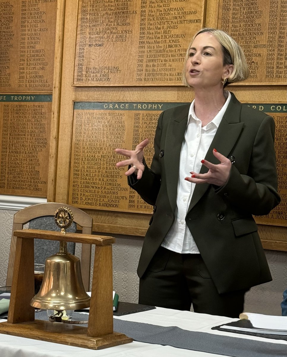 Great to welcome @ClaireHughesMP to @LlandudnoRotary this week! She spoke about life in Parliament, championing local issues &amp; balancing being an MP with raising a family. #Llandudno #Rotary #BangorAberconwy #Parliament