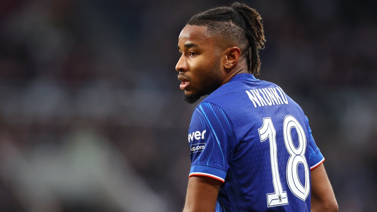 🇩🇪🏴󠁧󠁢󠁥󠁮󠁧󠁿 El RB Leipzig quiere fichar a Christopher Nkunku en un intercambio como parte del traspaso de Xavi Simons al Chelsea.

✅ Lo confirma <a href="/Telegraph/">The Telegraph</a>