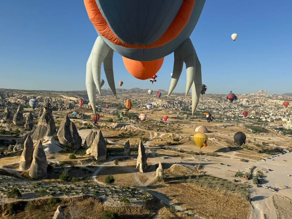 Enjoying this incredible view
Flying in Cappadocia is an unforgettable experience
#irl