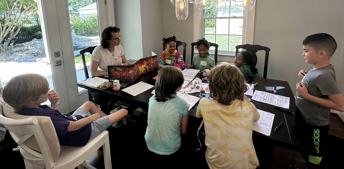 AllThatJaz22's tweet photo. I ran three D&D sessions on four days for 11 new players (mostly kids). I made over $1000. The parents are already talking about commissioning me for two monthly campaigns.
#dndfam https://t.co/PM1hm7HpPA
