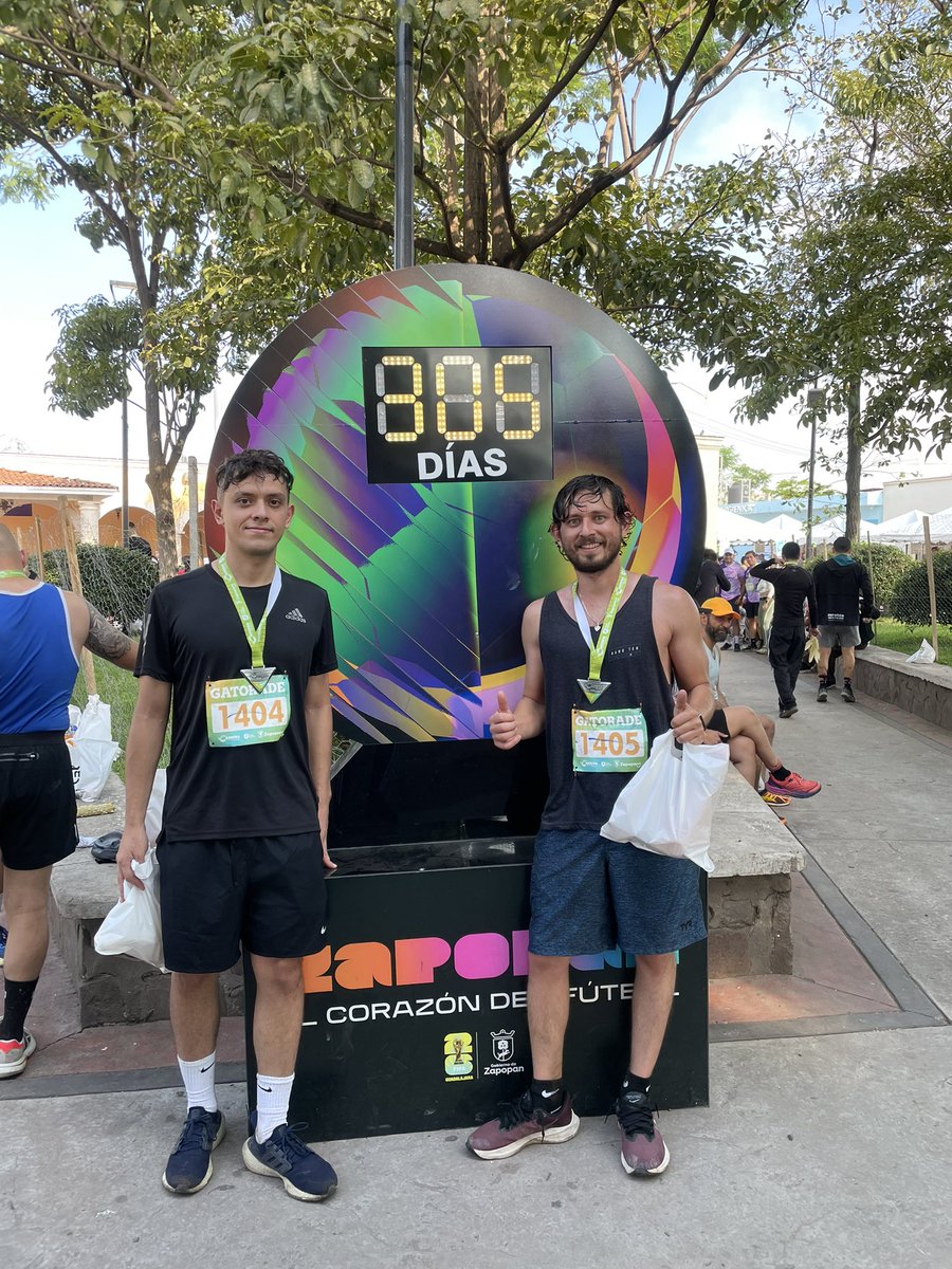 EAP1723's tweet photo. 12K🏃🏼‍♂️🏅 Me puse tenis y perdí, ya vi que lo mío es correr en sandalias 😅🤣🤣🤣 https://t.co/wqeVNOWbgG